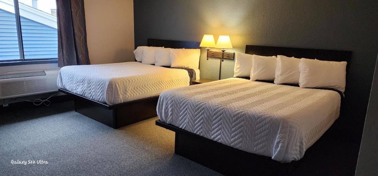 The Oasis Hotel & Bar Sheboygan Falls Eksteriør bilde