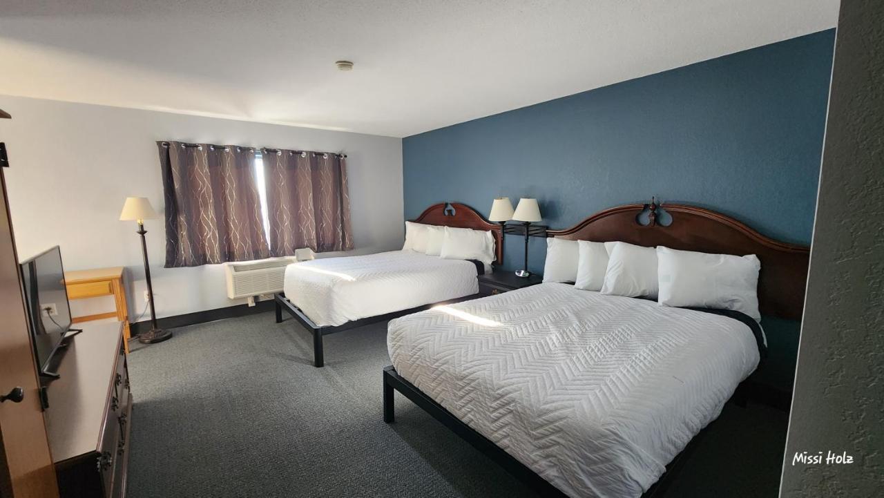 The Oasis Hotel & Bar Sheboygan Falls Eksteriør bilde
